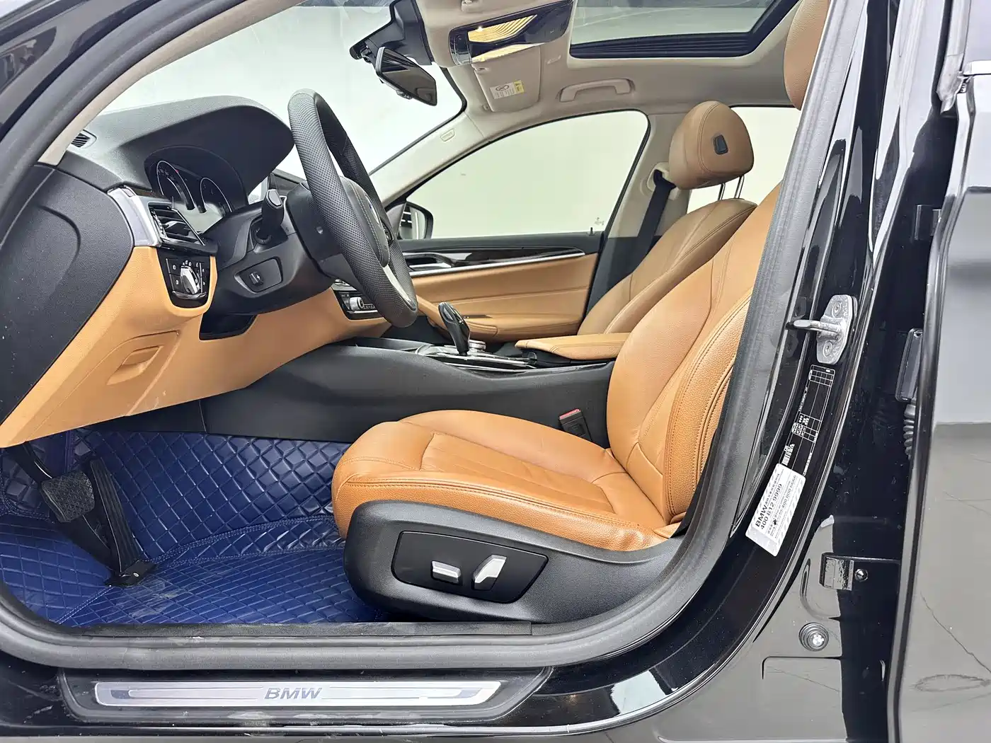 BMW 5 Series 2018 528Li Launch Special Edition фото 13