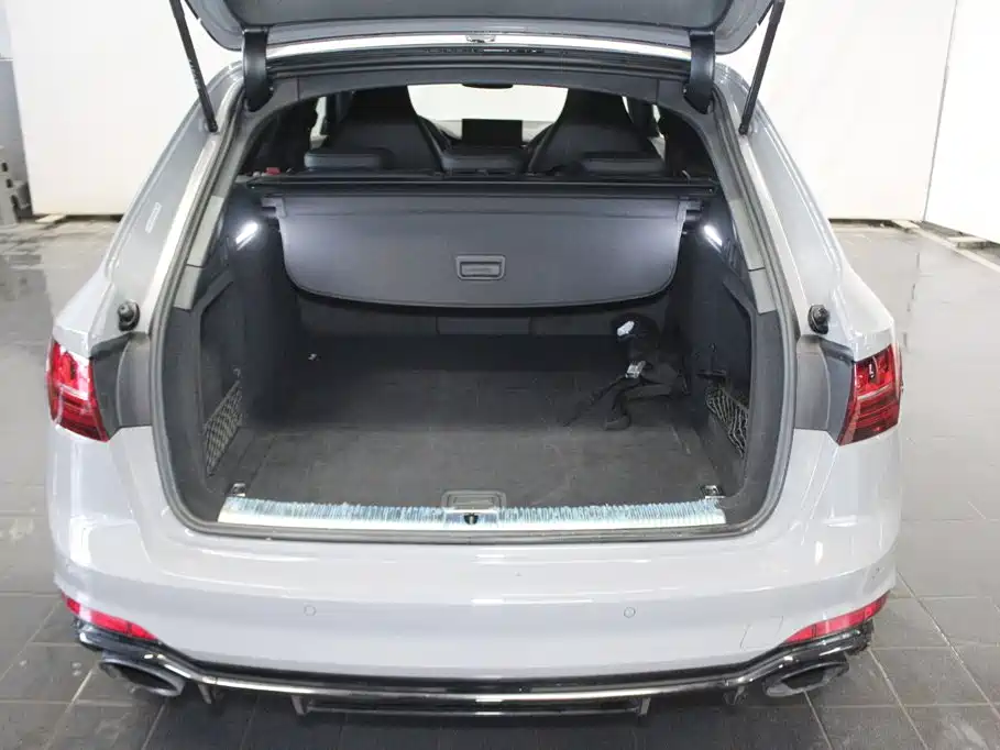 Audi RS 4 2024 2023 RS4 Avant Regular Edition