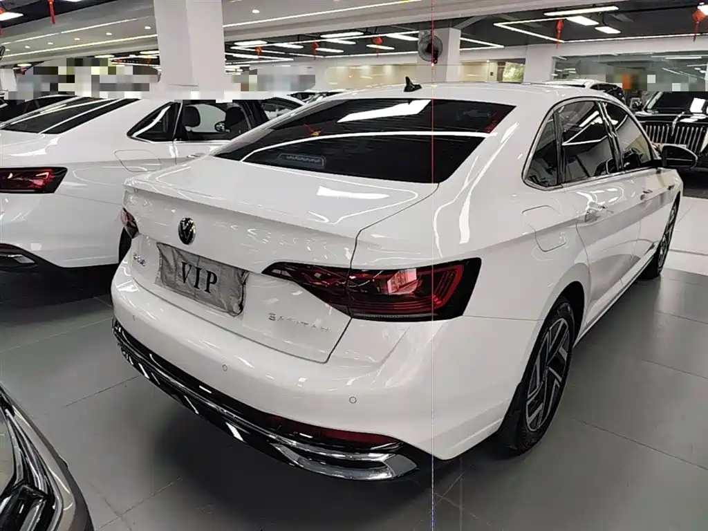 Volkswagen Sagitar 2025 300TSI DSG Surpass Edition фото 7