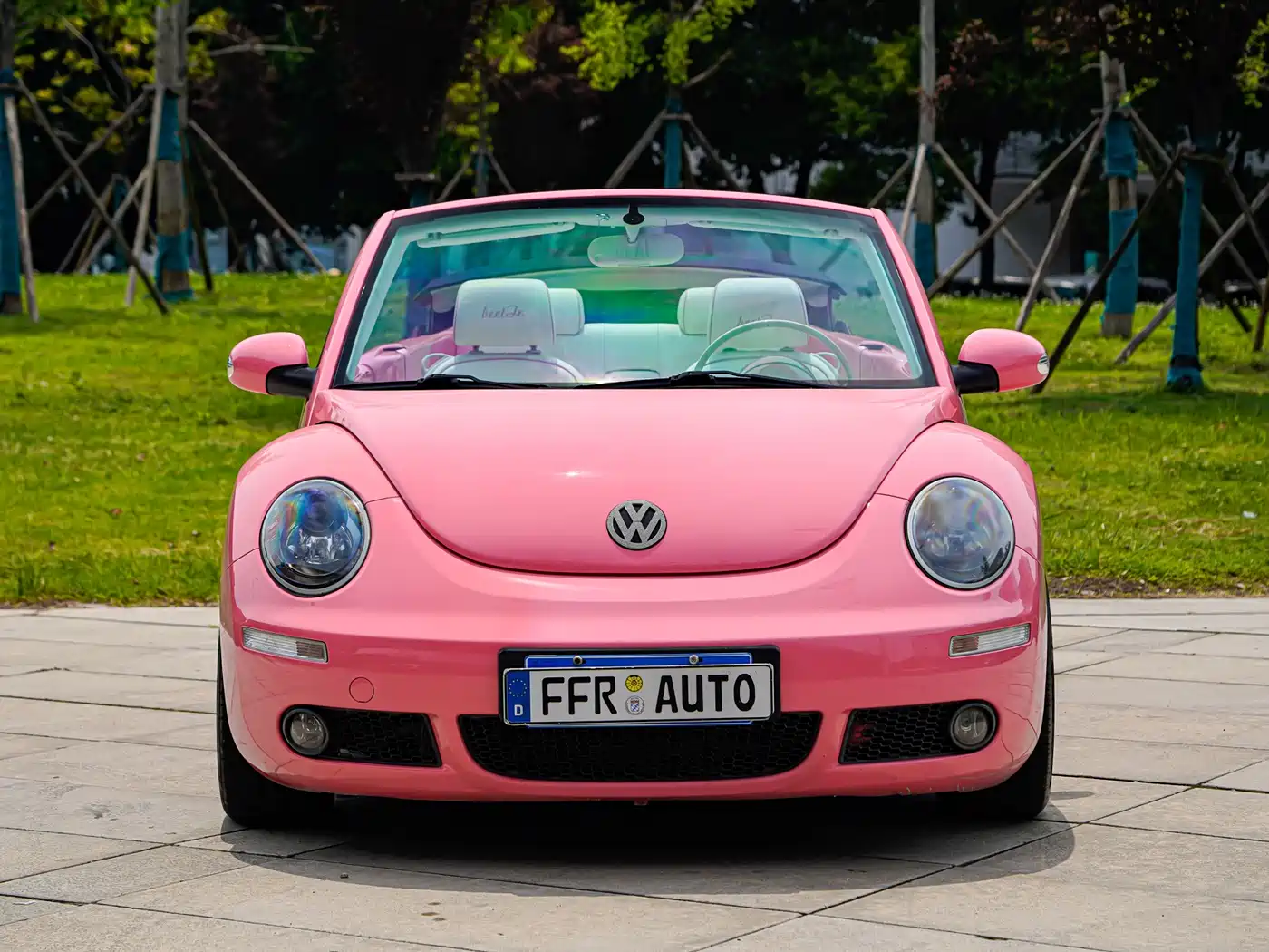 Volkswagen Beetle 2009 2.0 AT Top Convertible фото 2