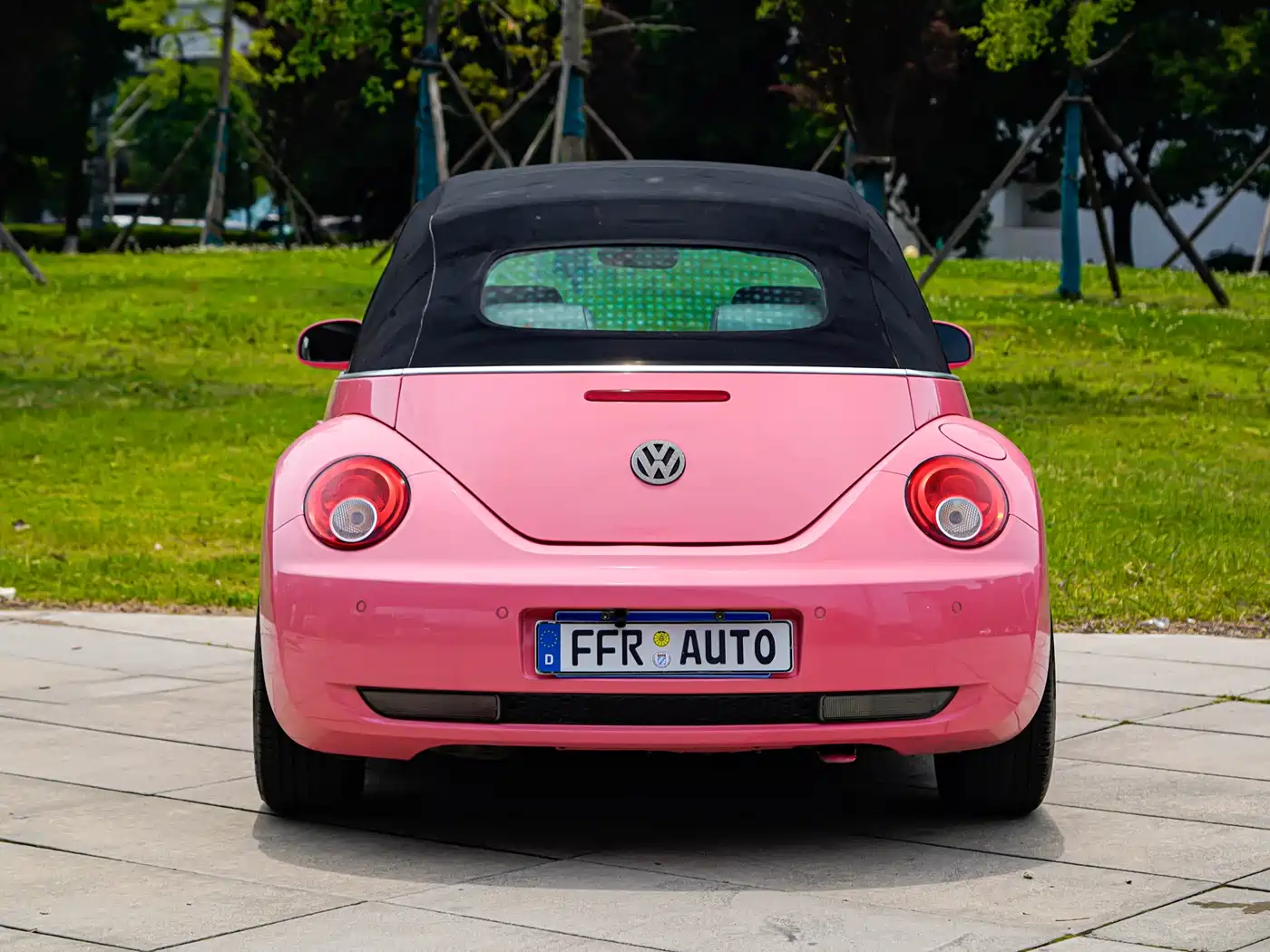 Volkswagen Beetle 2009 2.0 AT Top Convertible фото 26