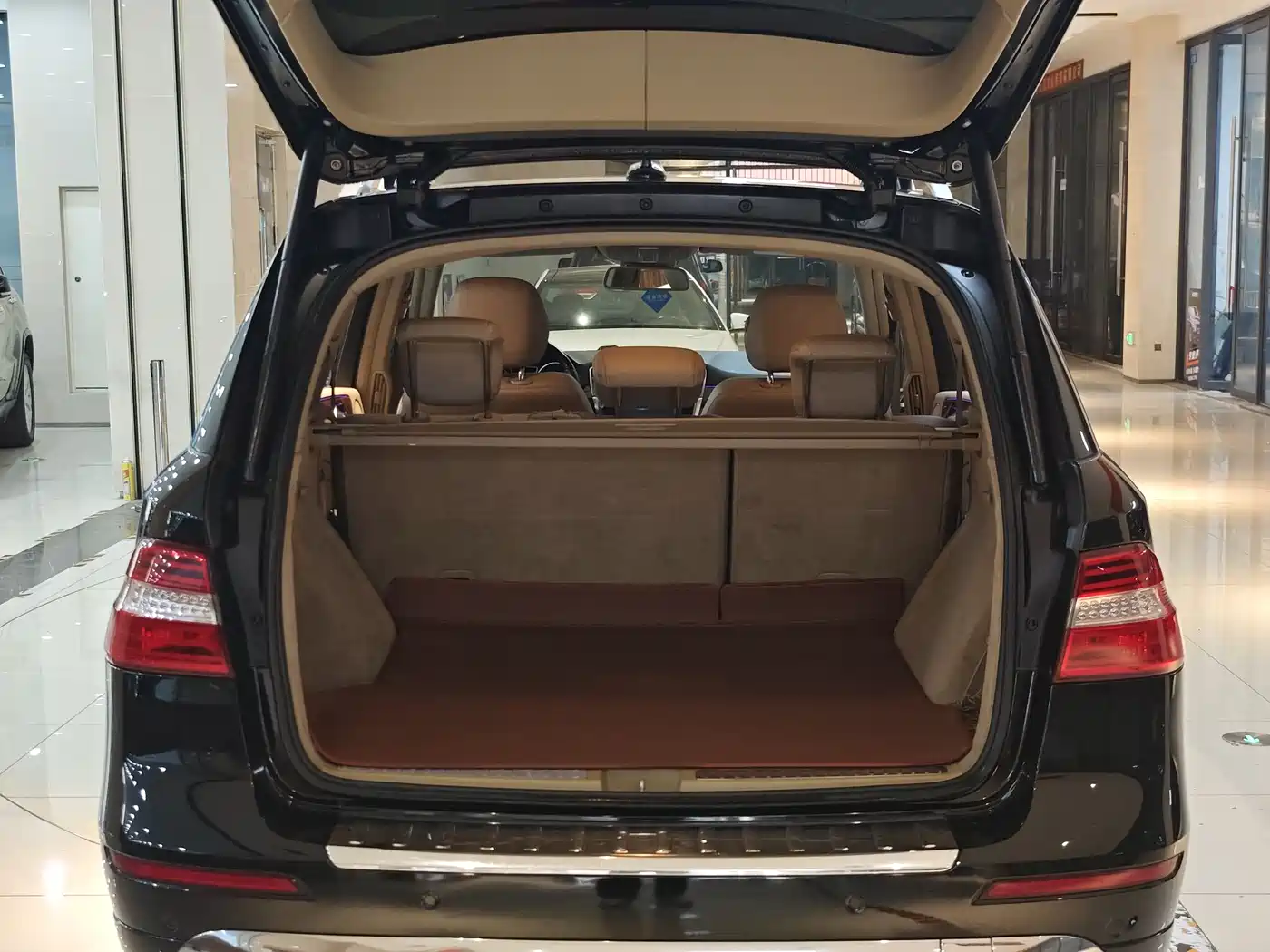 Mercedes-Benz M-Class 2012 Model ML 350 Luxury фото 18