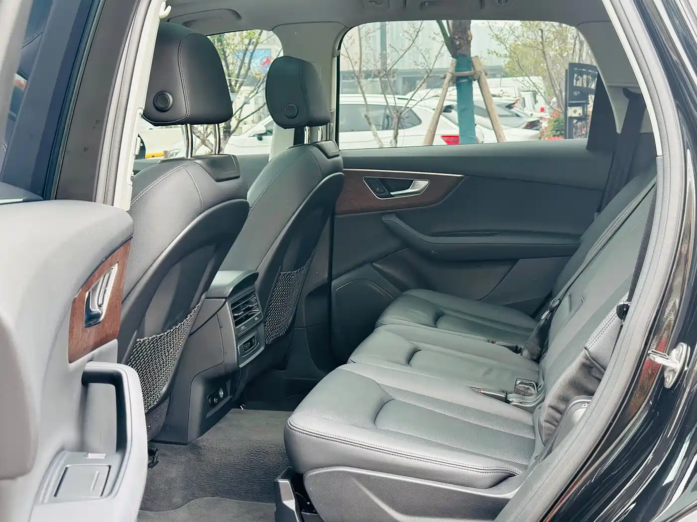 Фото 9 - Audi Q7