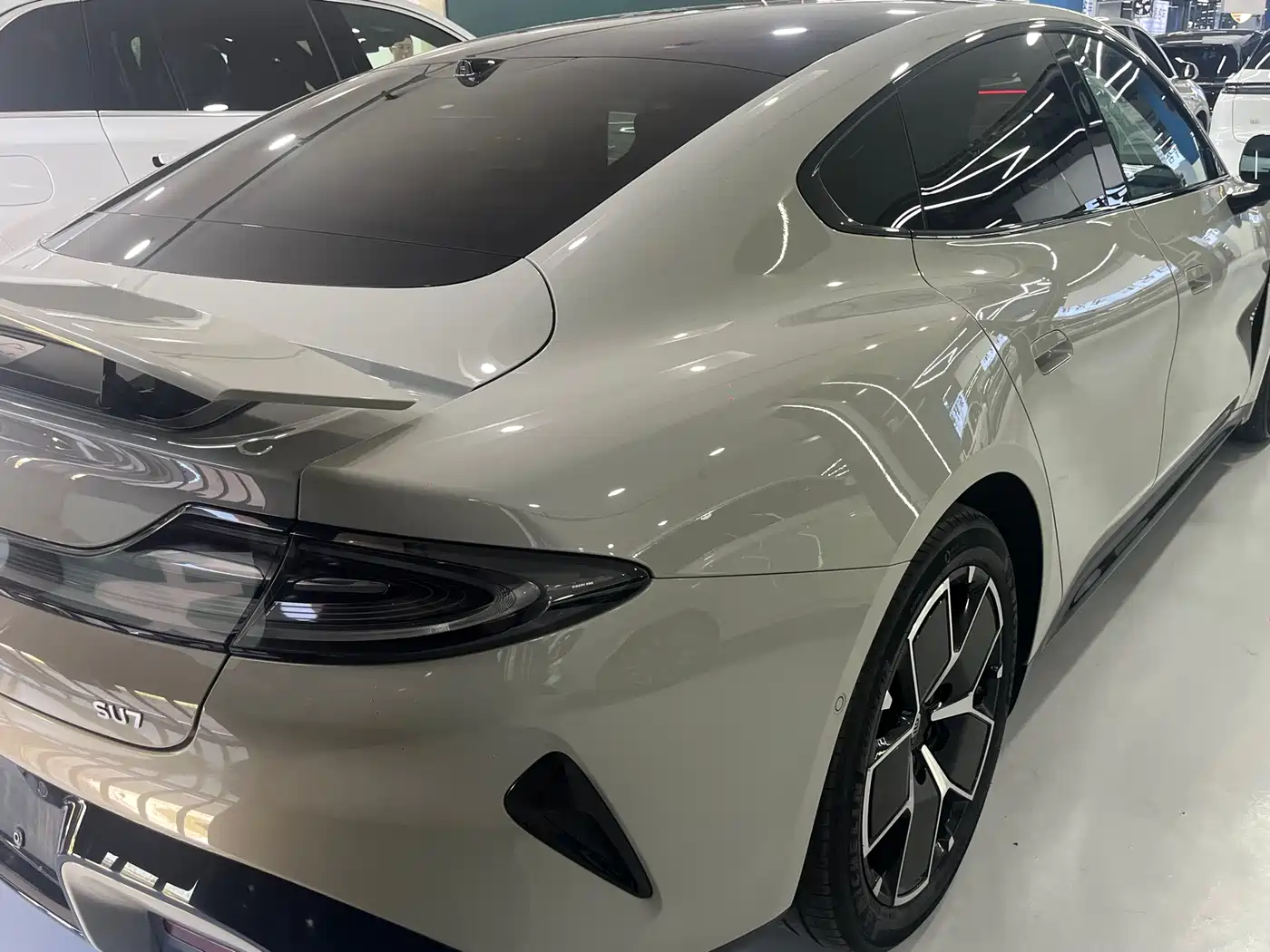 XIAOMI CAR XIAOMI SU7