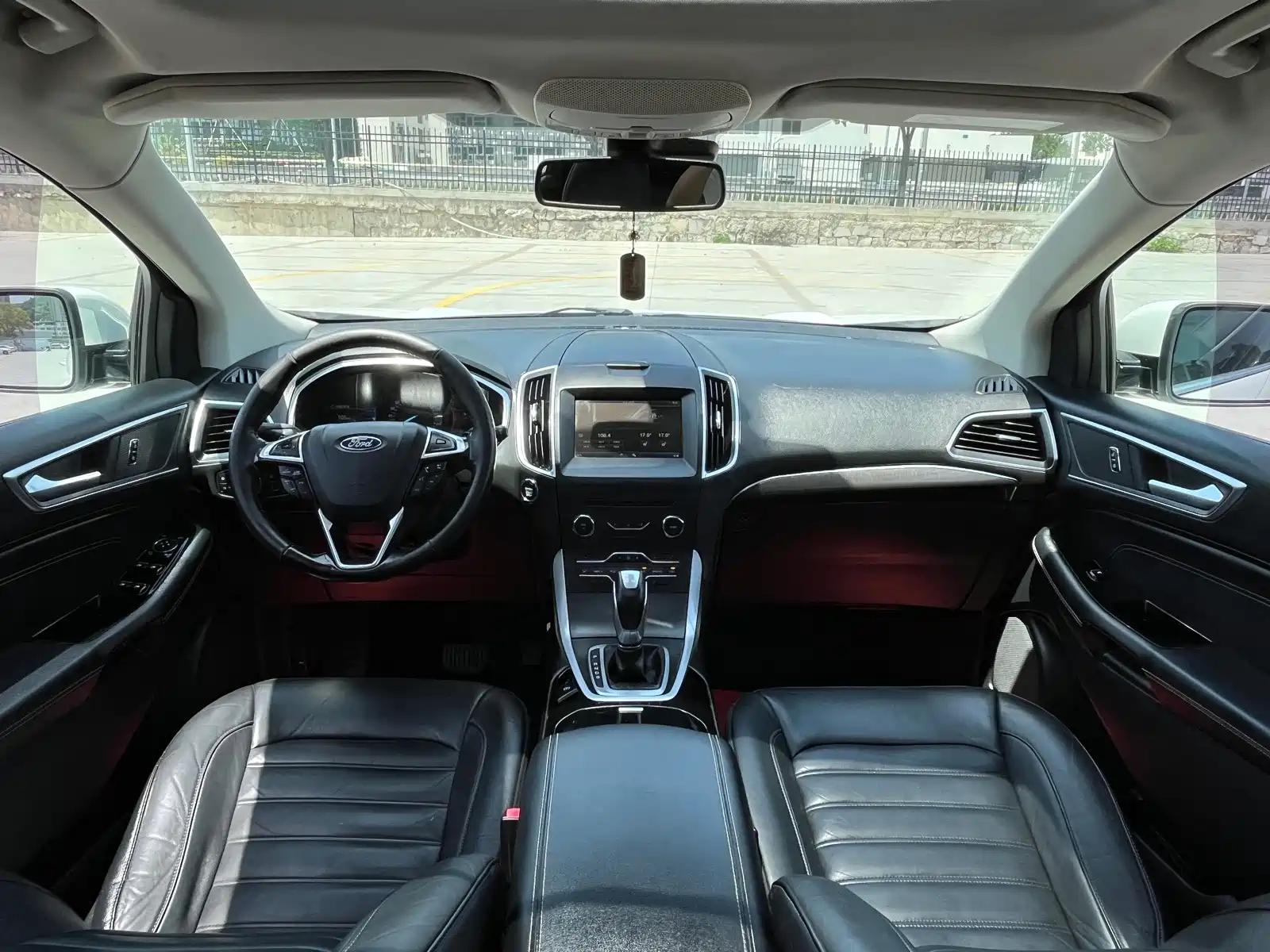 Фото 11 - Ford Edge