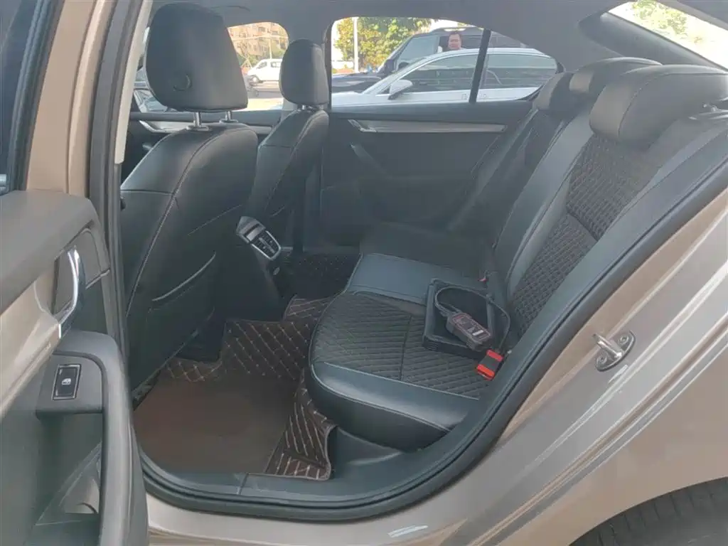 SKODA OCTAVIA