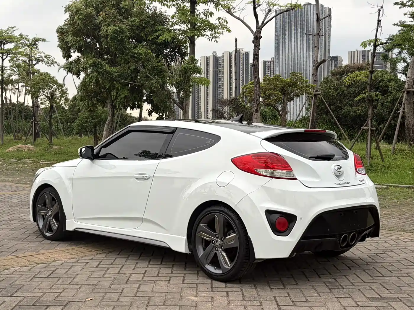 Hyundai Veloster 2012 1.6T Automatic Premium фото 7
