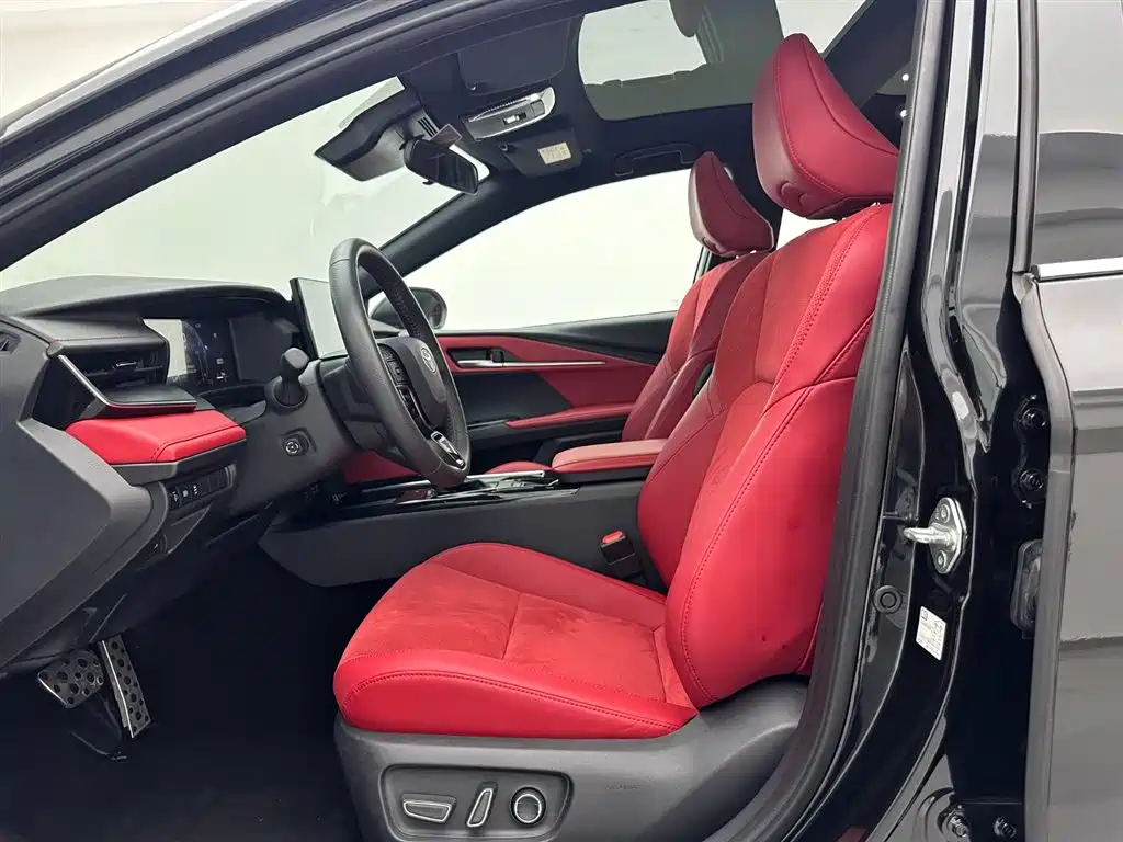 Toyota Camry 2024 Model Dual Hybrid 2.0HXS Sport Plus Edition фото 18