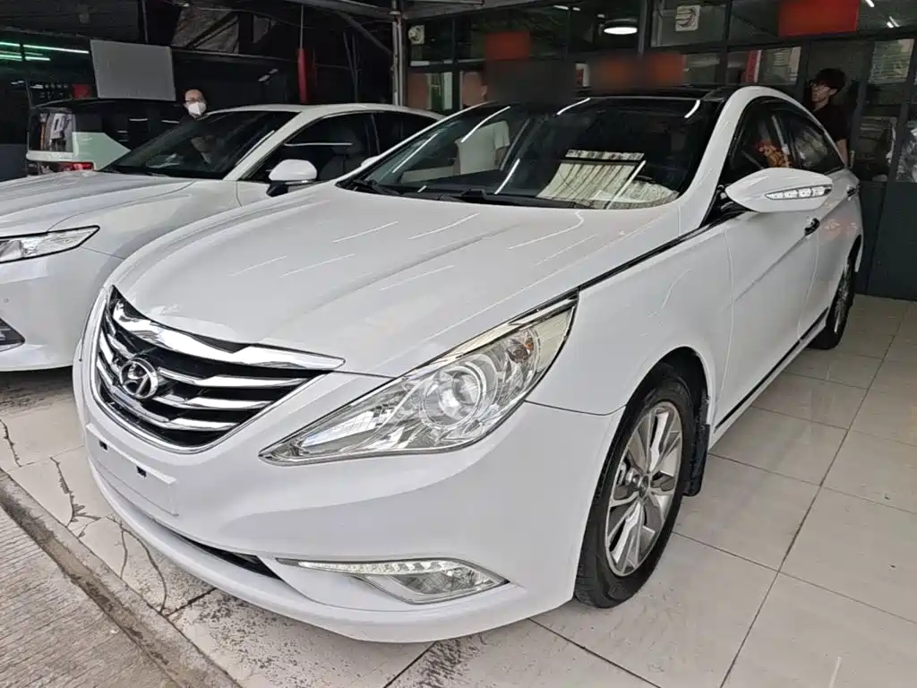 Фото 1 - Hyundai Sonata