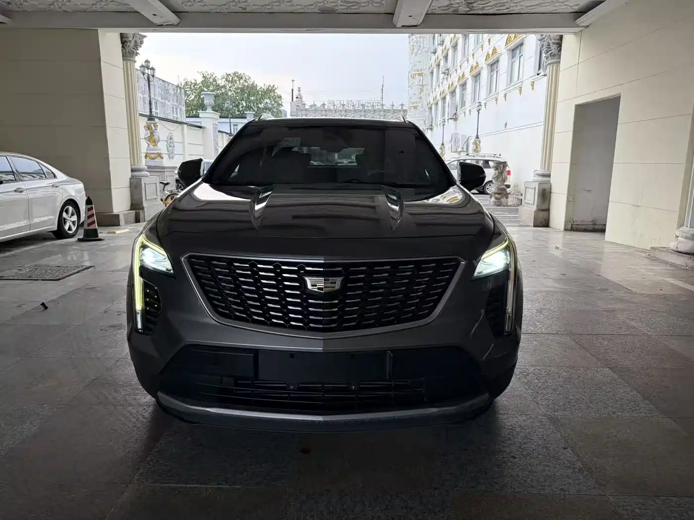 Cadillac XT4 2018 28T FWD Leading Sport Edition фото 3