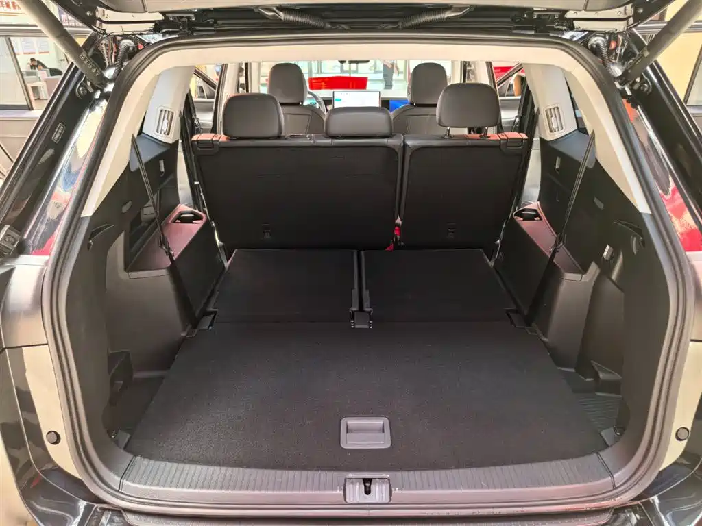 Volkswagen Teramont 2025 Model Teramont Pro 450TSI 4WD Cross Country Edition фото 20