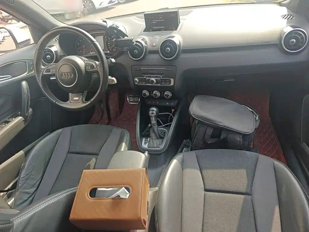 Photo 10 - Audi A1
