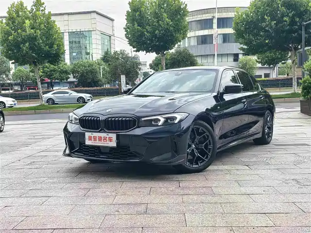 BMW 3 330Li, M Чёрный спорт-пакет