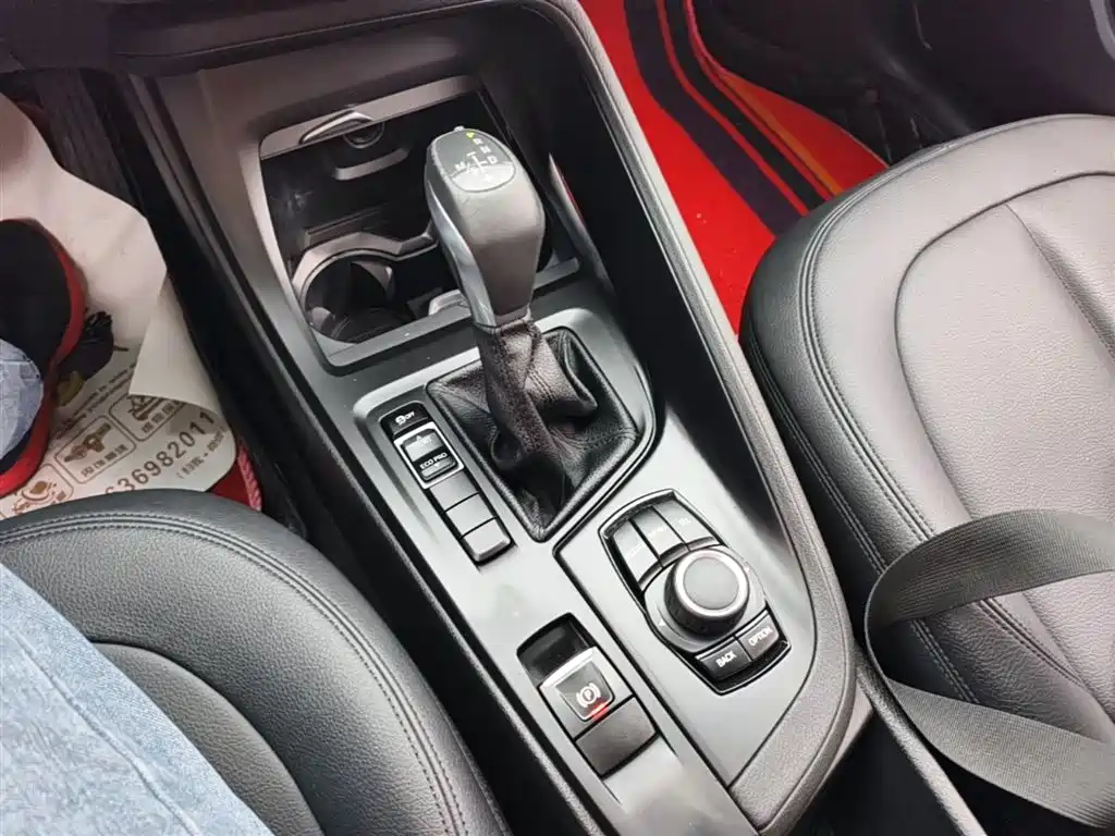 BMW X1 2018 sDrive20Li Leading Model фото 14