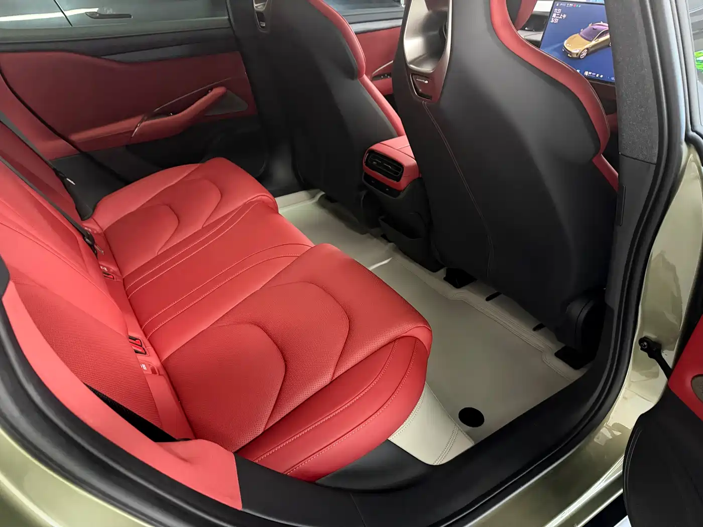 XIAOMI CAR XIAOMI SU7