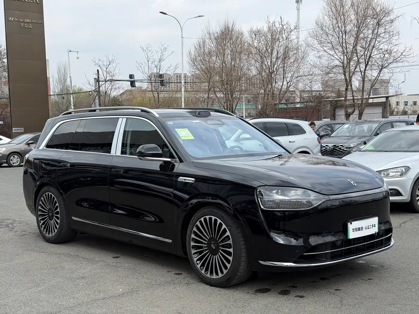 AITO Wenjie AITO M9 2025 Extended Range Ultra 52kWh 6-Seater фото 3