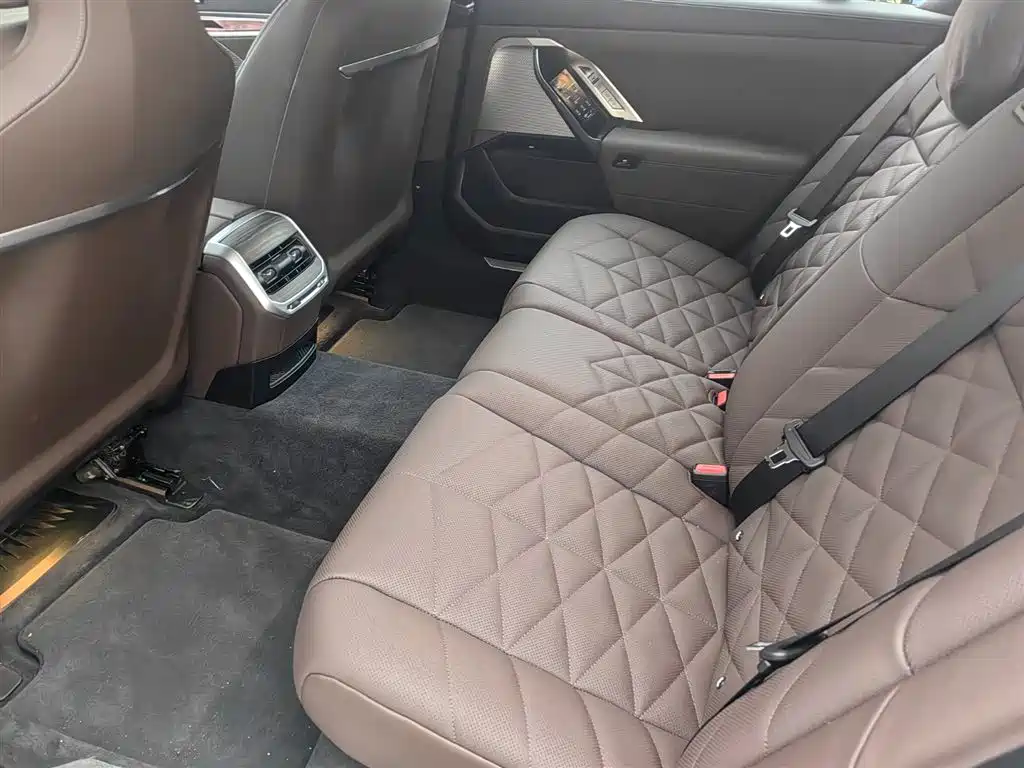 BMW 7 Series 2025 2023 Model 735Li M Sport Package