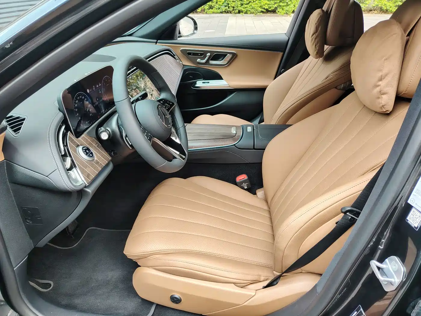 Mercedes-Benz E-Class 2025 E 300 L Fashion фото 10