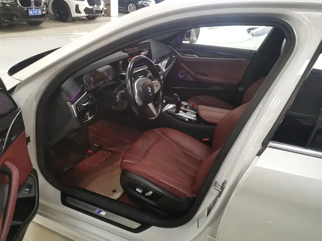 BMW 5 Series 2022 Model Second Facelift 525Li M Sport Package фото 13