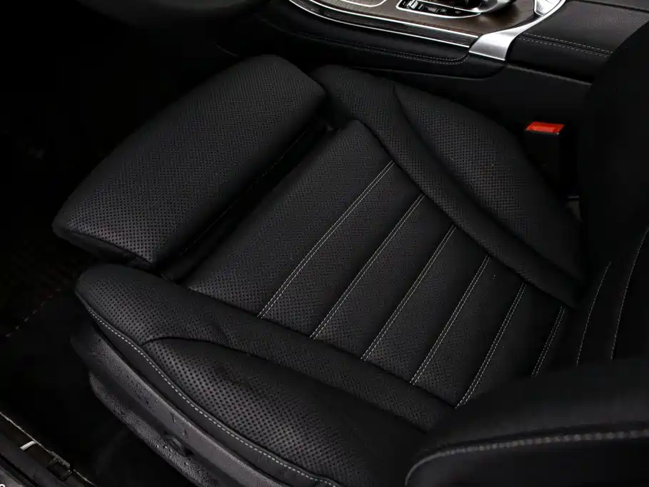 Photo 15 - Mercedes-Benz GLC