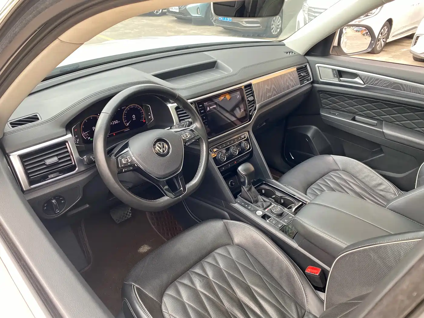 Volkswagen Teramont 2020 Facelift 530 V6 4WD Premium Flagship Edition фото 5