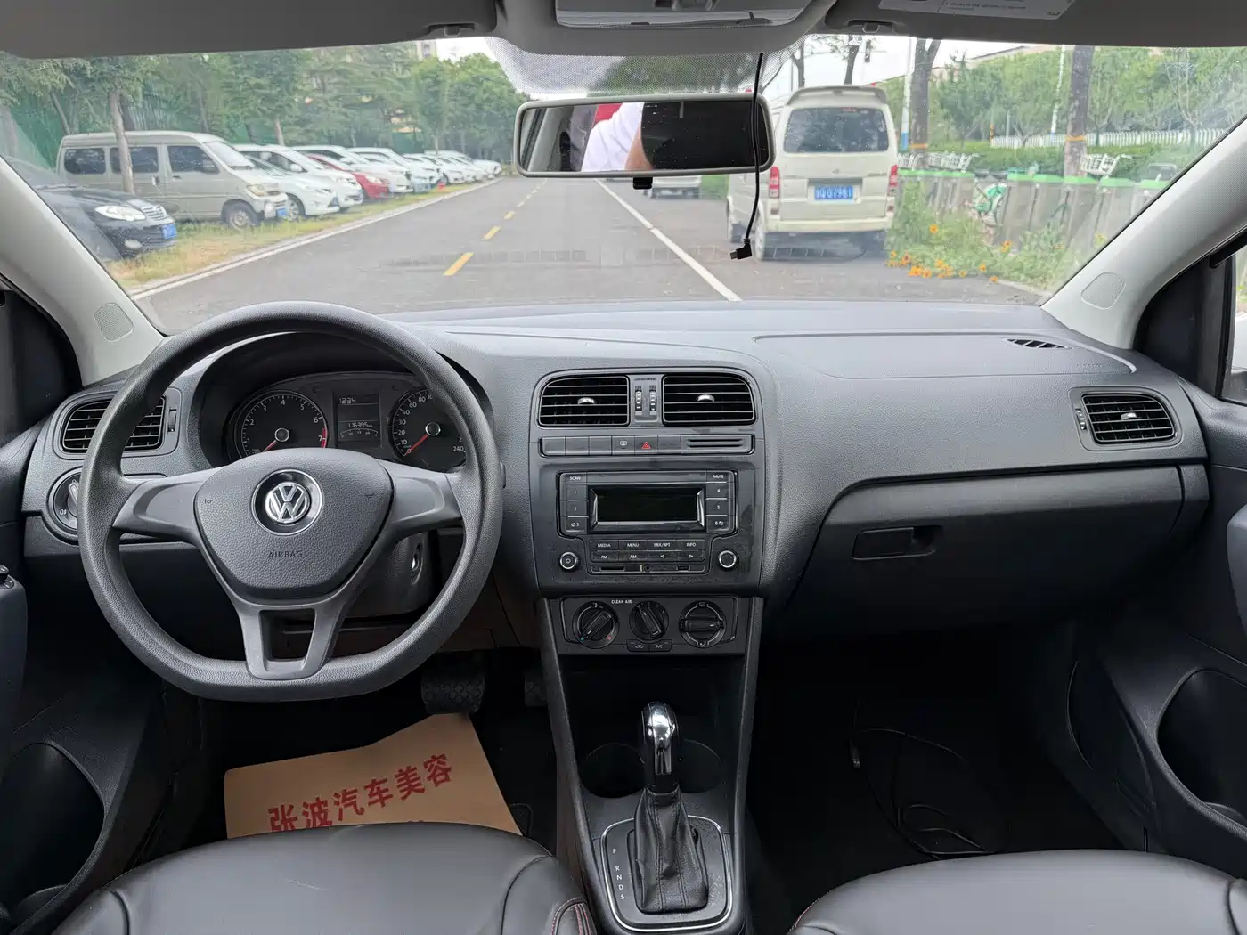 Volkswagen Polo 2016 1.4L Automatic Trend фото 6