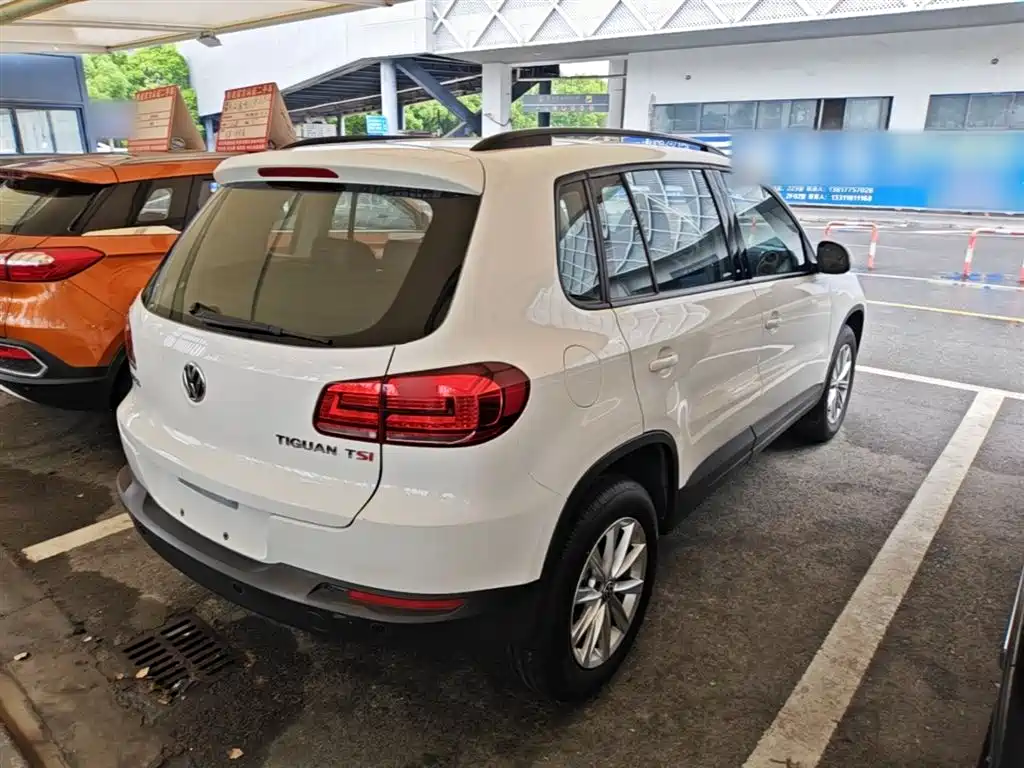 Volkswagen Tiguan 2015 1.8TSI Automatic 2WD Comfortline фото 7