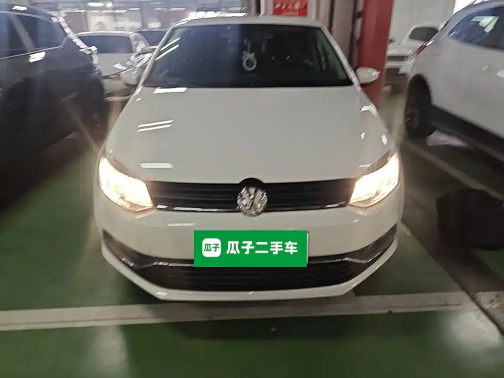 Volkswagen Polo 2016 1.6L Automatic Comfort фото 3