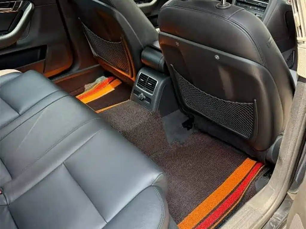 Audi A6L 2011 2.0 TFSI Automatic Comfort фото 3