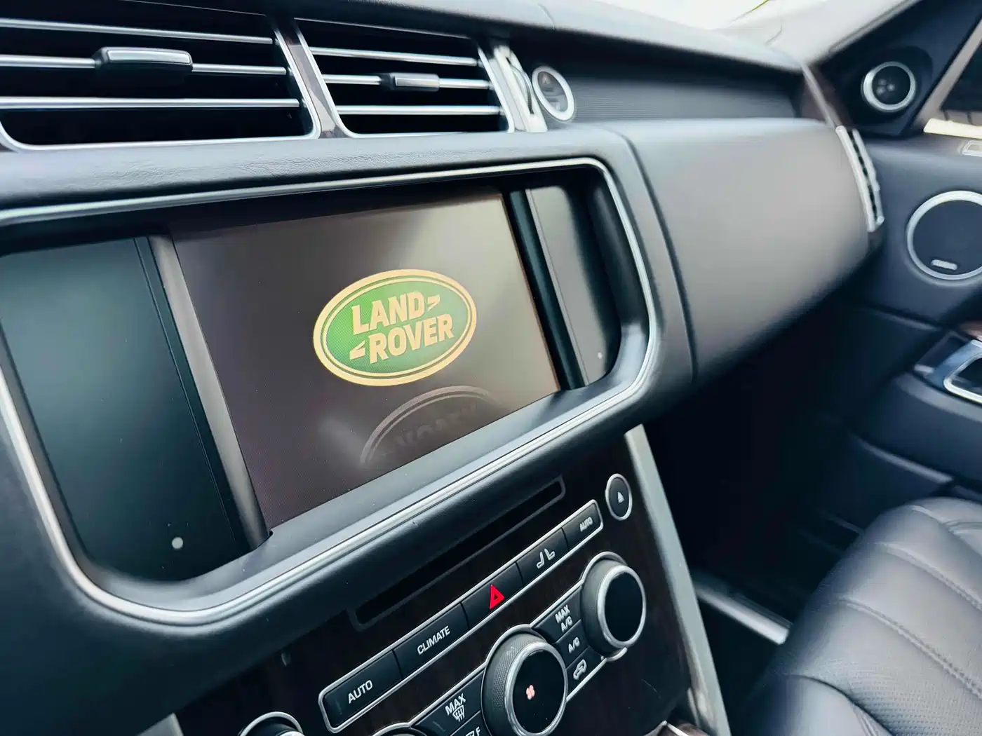 Land Rover Range Rover 2016 3.0 SC V6 Vogue LWB фото 18
