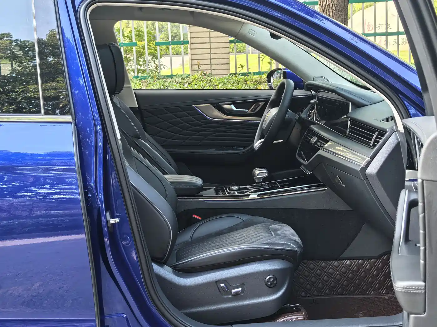 Hongqi HS5 2022 2.0T Smart Connect Premium Edition фото 13