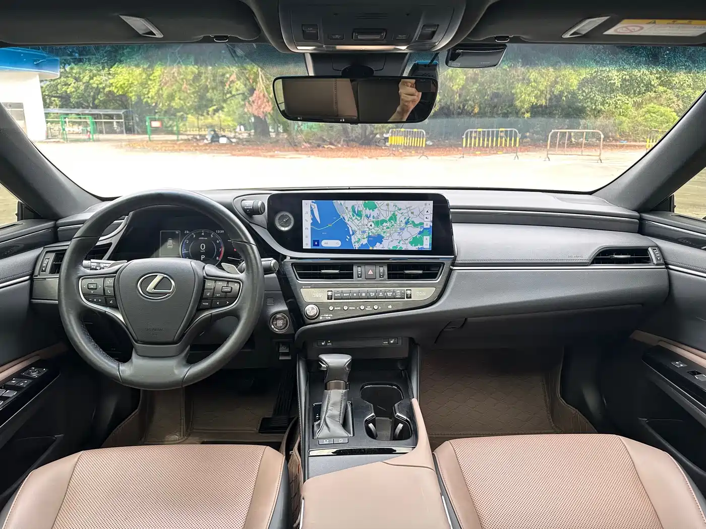 Фото 4 - Lexus ES