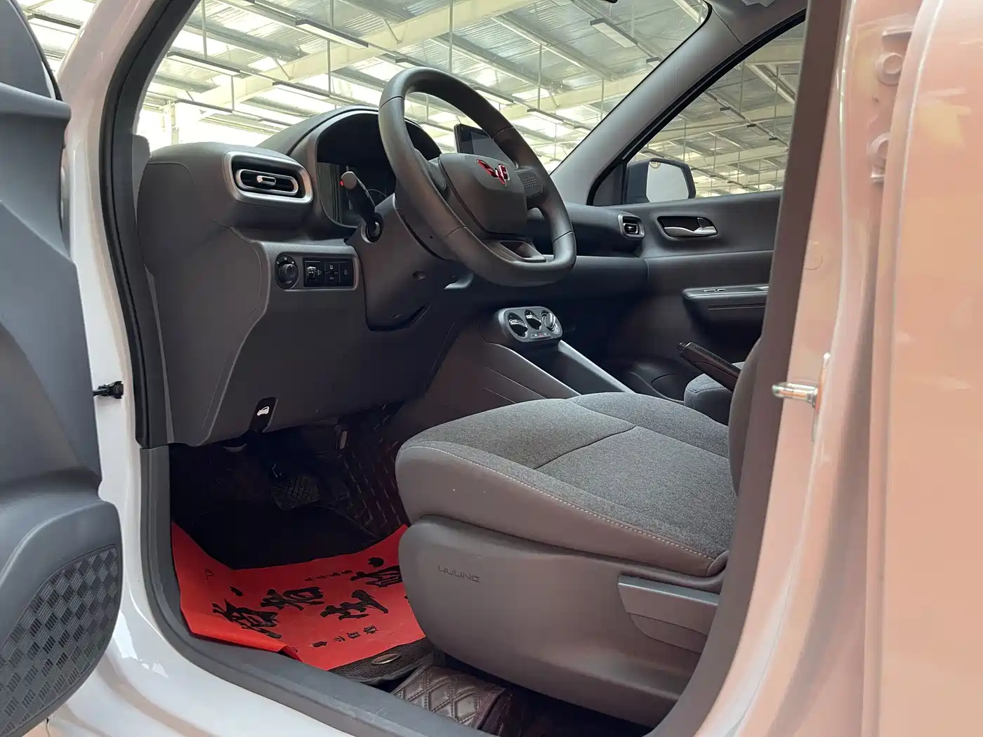Wuling Motors Wuling Hongguang New Energy 2025 2025 Extended-Range Hybrid 50KM Comfort Version