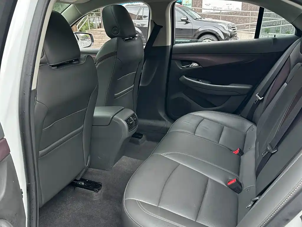 Chevrolet Malibu 2018 530T Automatic Luxury Edition фото 10