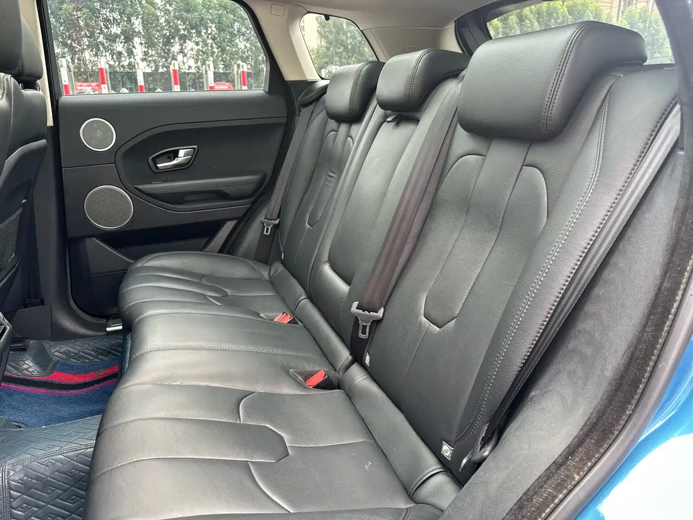 Land Rover Range Rover Evoque 2015 2.0T 5-Door Fashion Edition фото 11