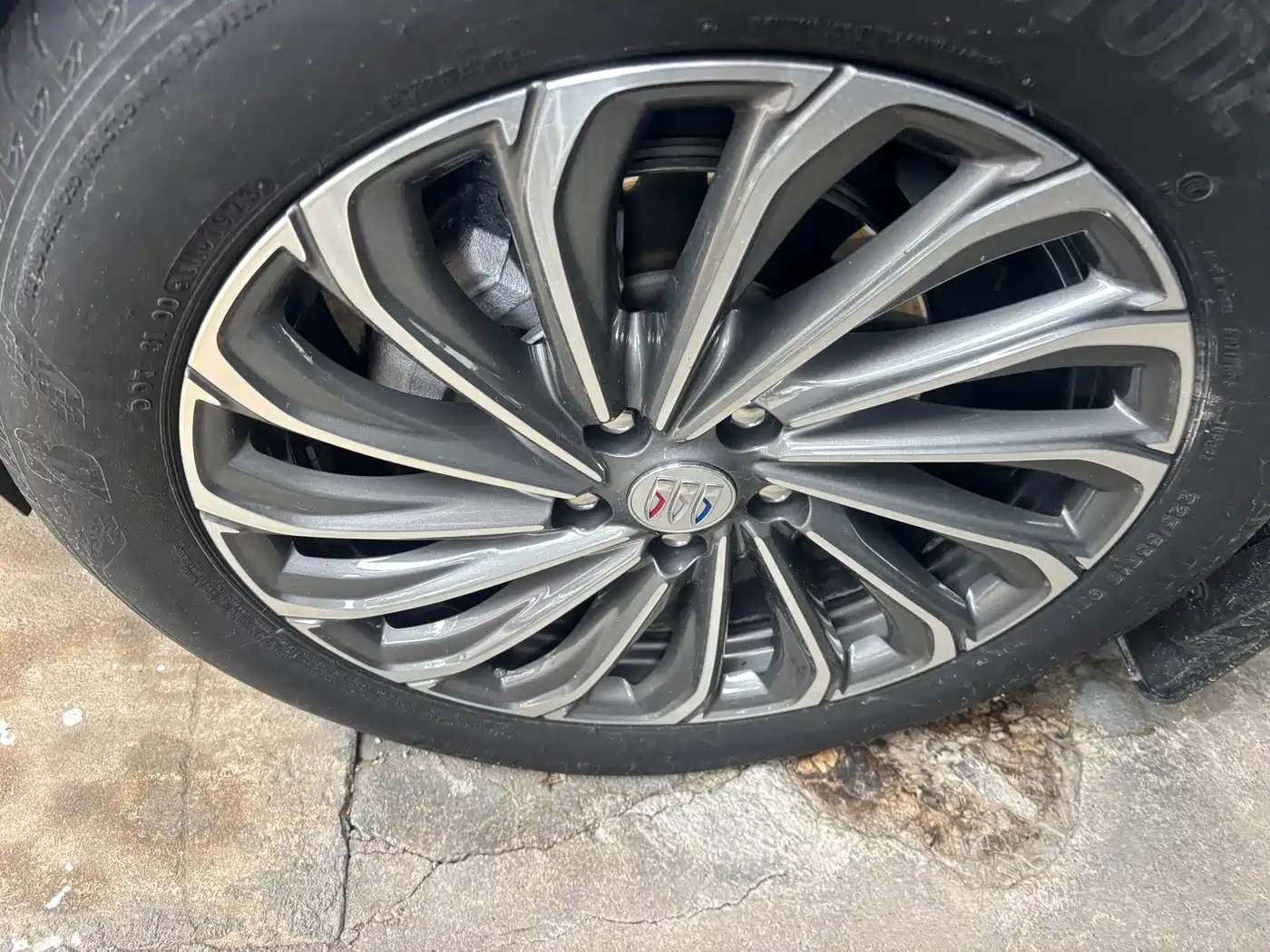 Buick LaCrosse 2023 28T Premium Edition фото 3