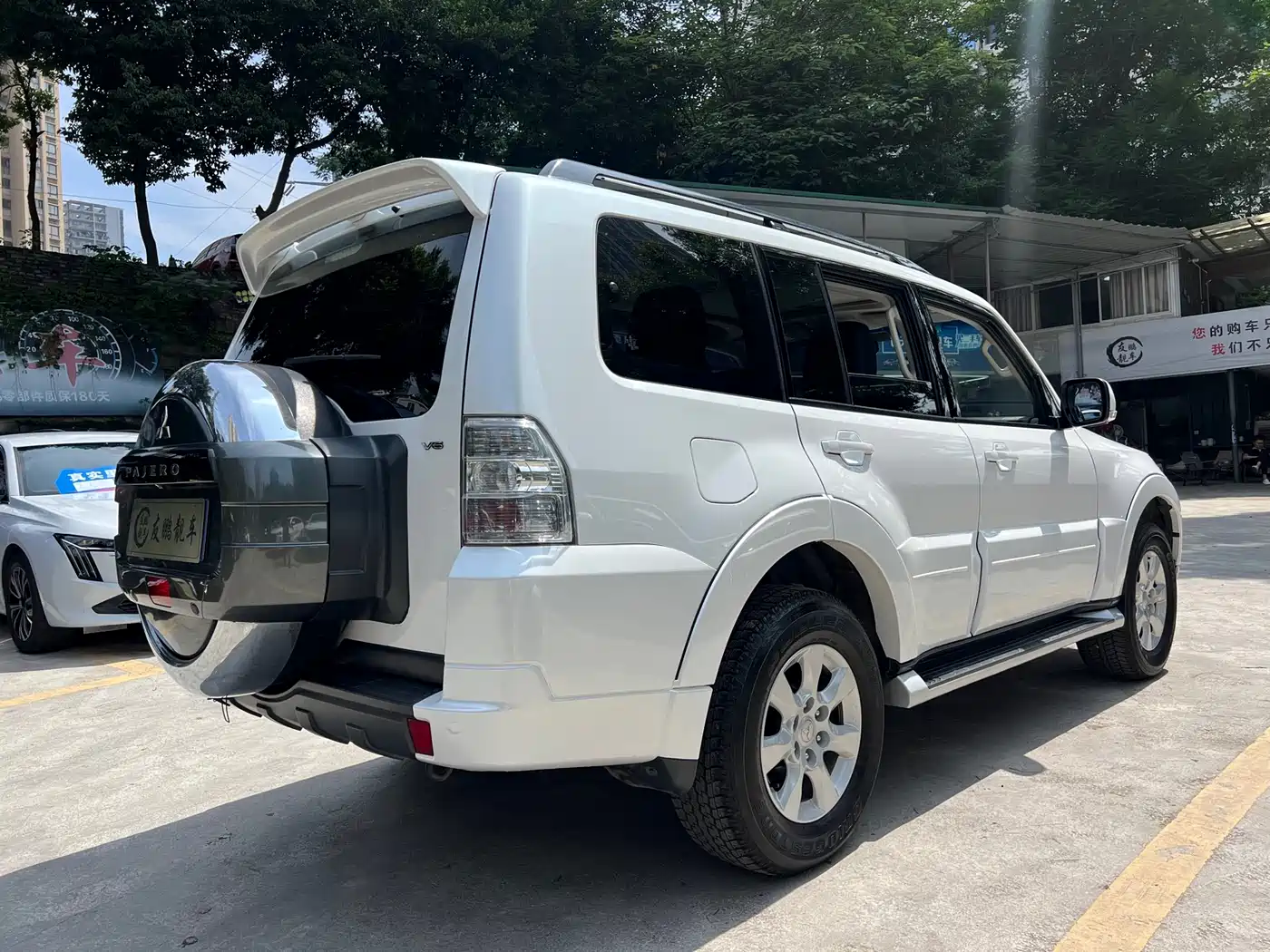 Mitsubishi Pajero (Import) 2020 3.0L Automatic Standard Edition фото 20