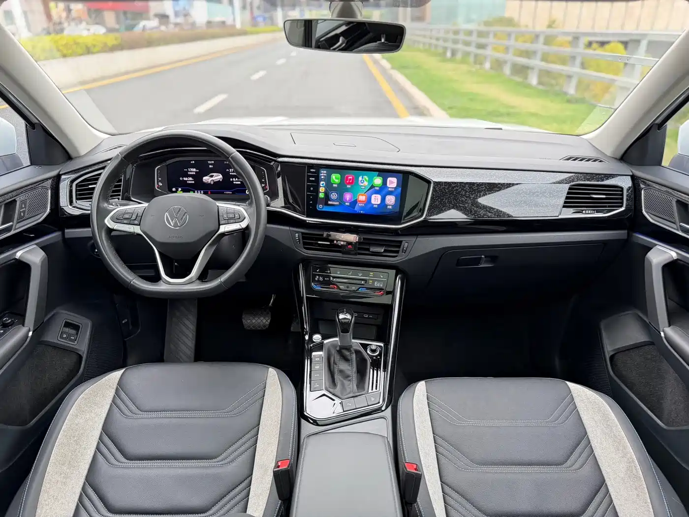 Volkswagen Tayron GTE Plug-in Hybrid 2022 1.4T Luxury фото 8