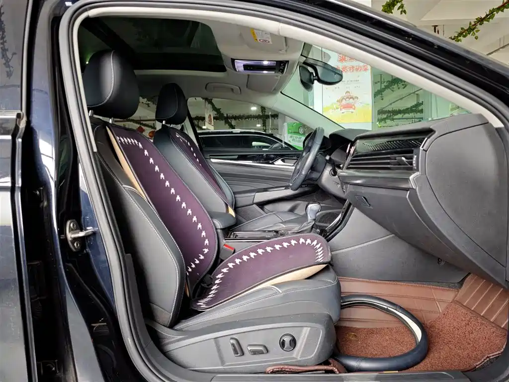 Volkswagen Passat 2022 330TSI Starlight Elite Edition фото 28