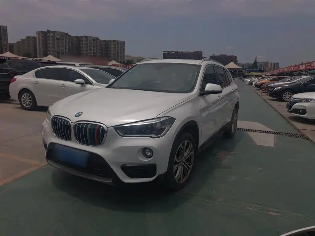 BMW X1 2018 sDrive20Li Leading Model фото 24