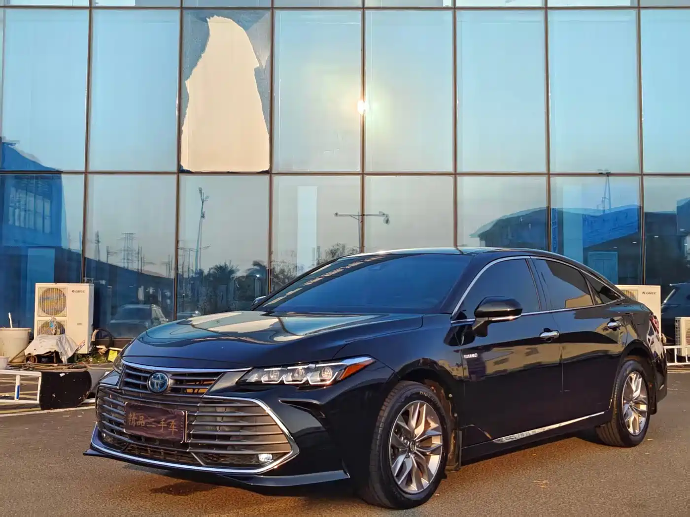 Toyota Avalon 2019 Hybrid 2.5L Luxury Edition China V