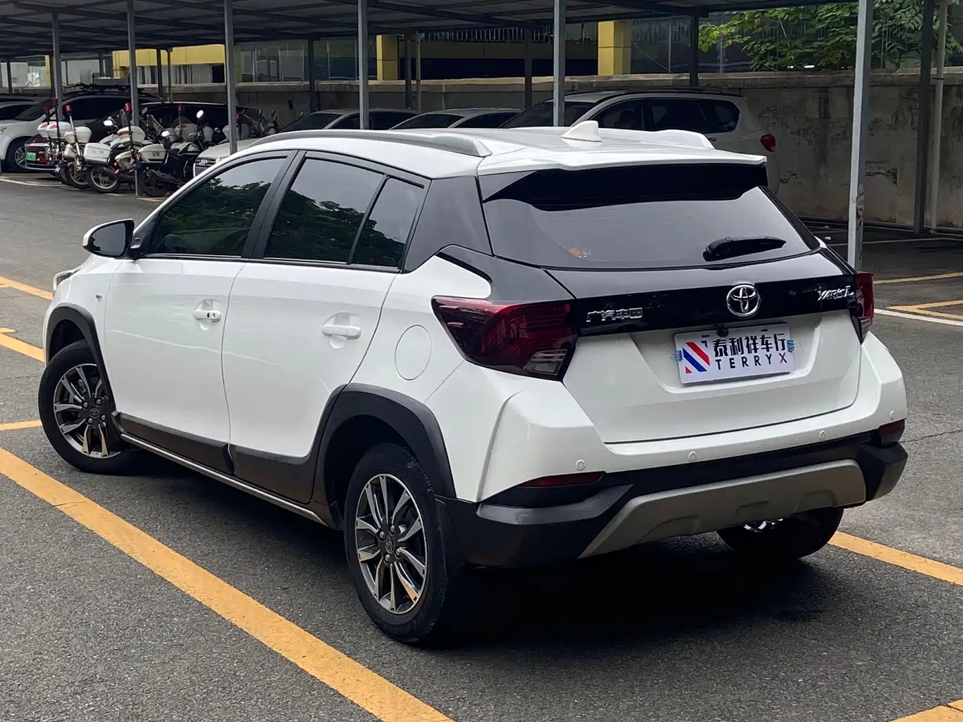 Toyota YARiS L Zhi Xuan 2022 Zhi Xuan X 1.5L CVT Luxury PLUS Edition фото 8