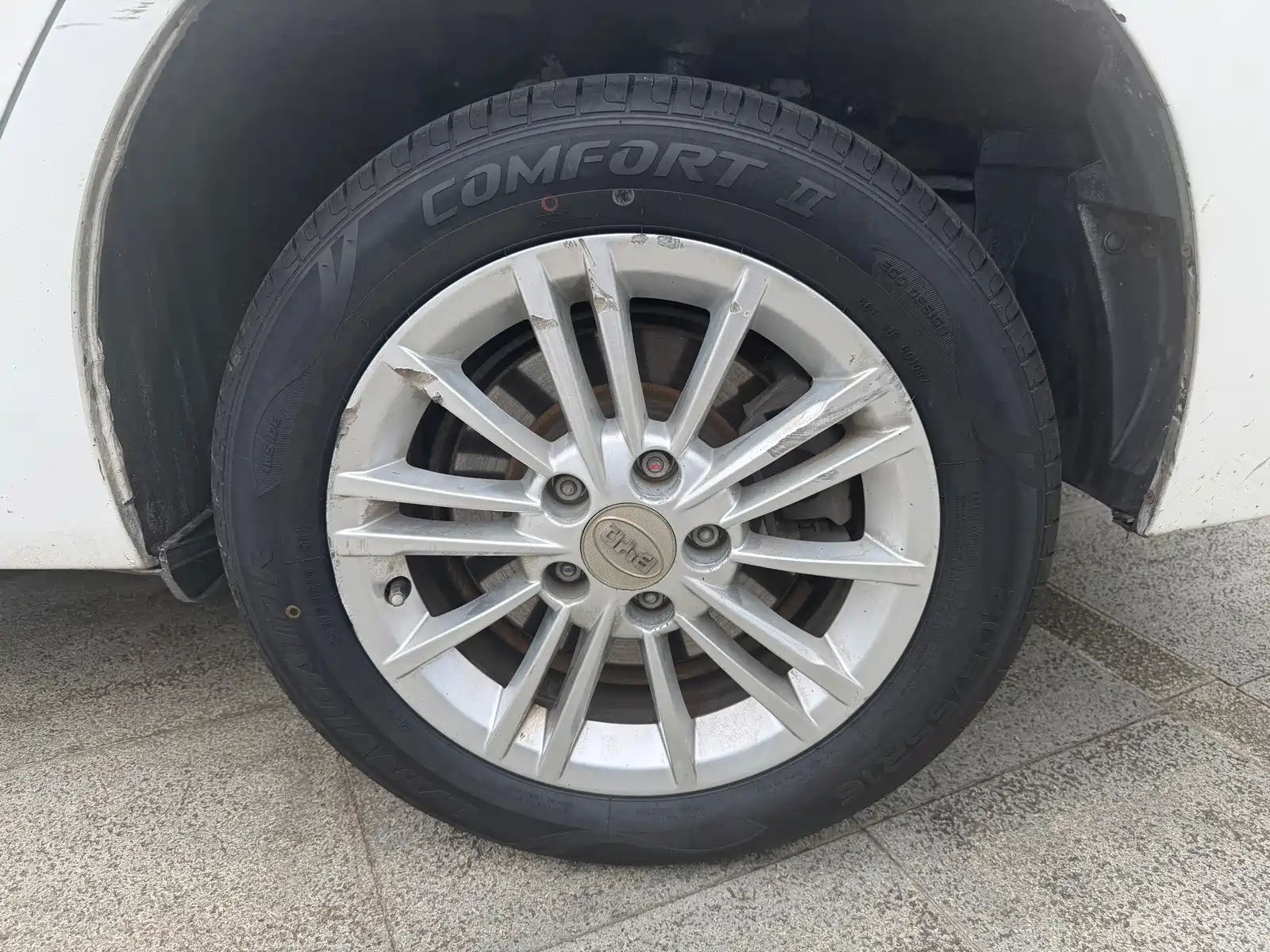 Фото 6 - BYD e5
