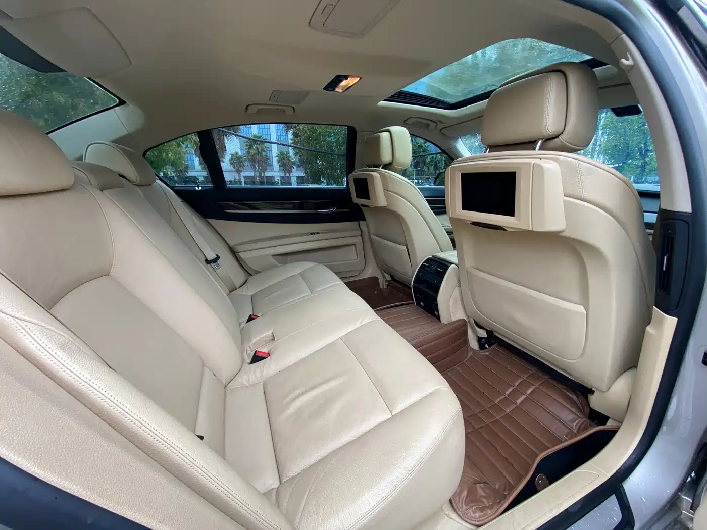BMW 7 Series 2011 730Li Elegance фото 12