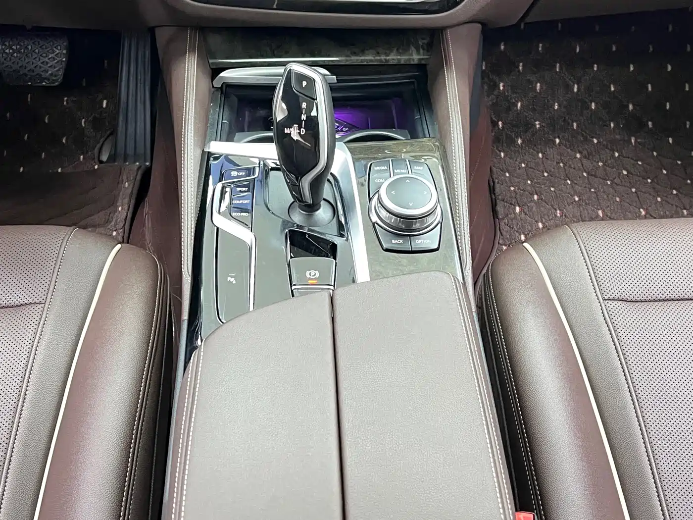 BMW 5 Series 2022 525Li M Sport Package фото 28