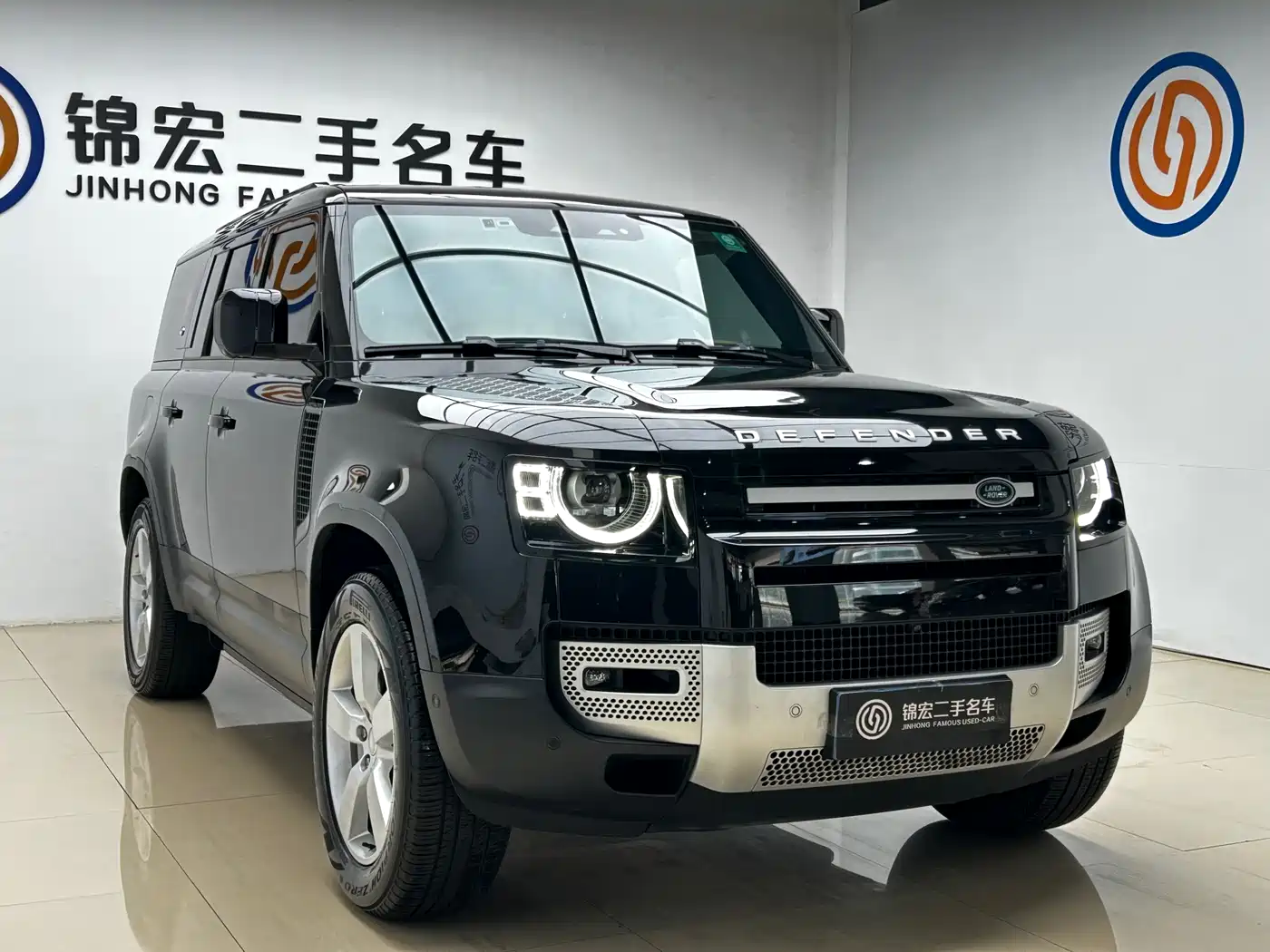 Land Rover Defender 2023 Model Year 130 3.0T P400 HSE фото 3