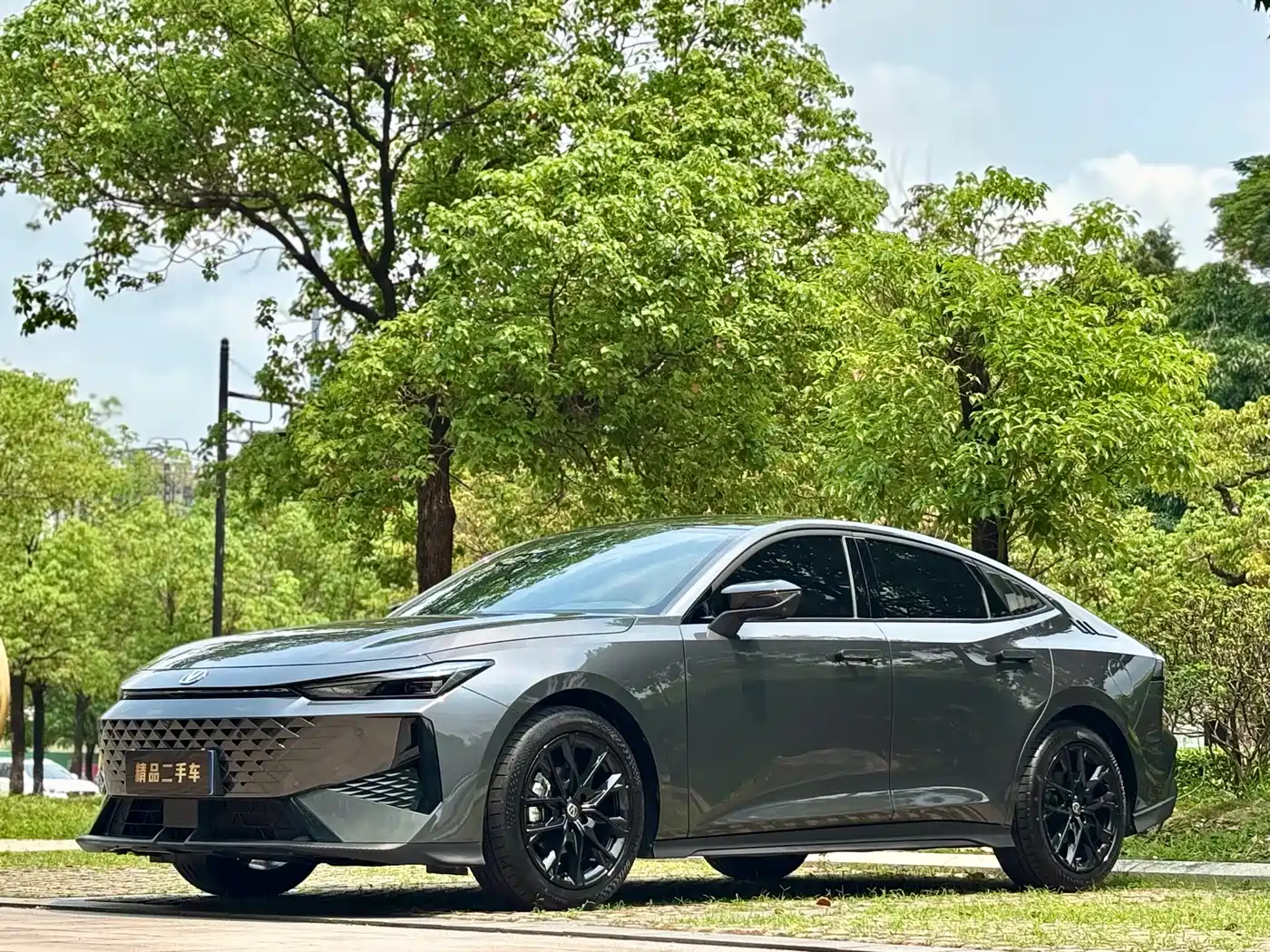 CHANG'AN UNI-V 2025