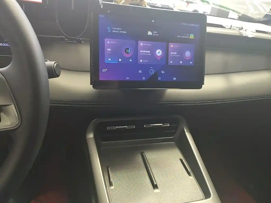 BYD Qin PLUS 2025 DM-i Smart Drive 55KM Leader фото 13
