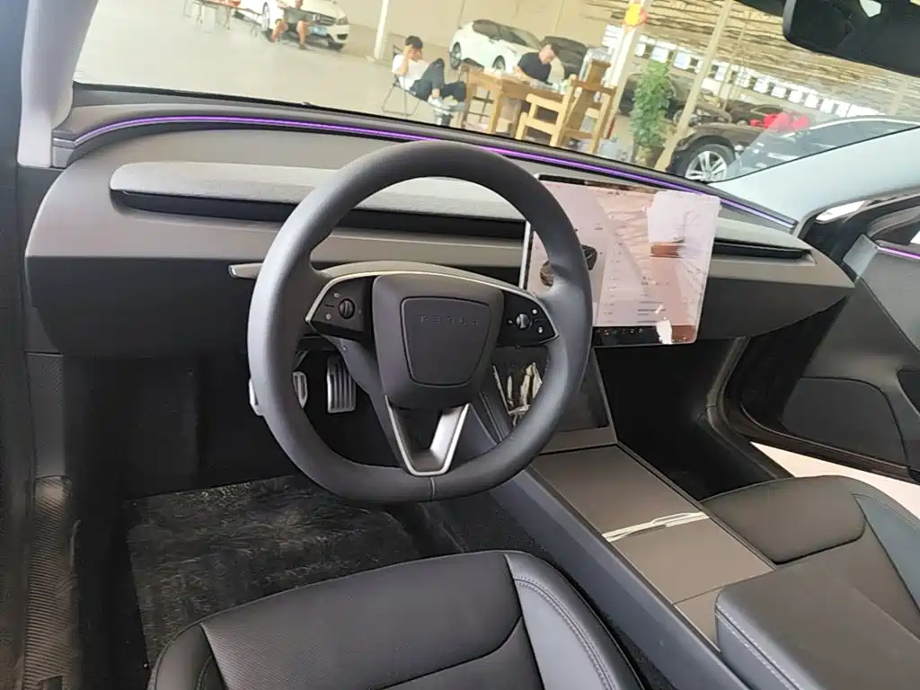 Tesla Model 3 2026 2025 Model Year Facelift Rear-Wheel Drive