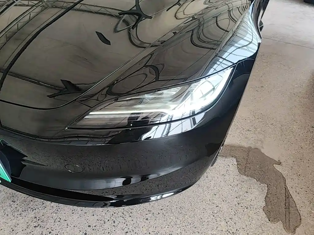Tesla Model 3 2026 2025 Model Year Facelift Rear-Wheel Drive